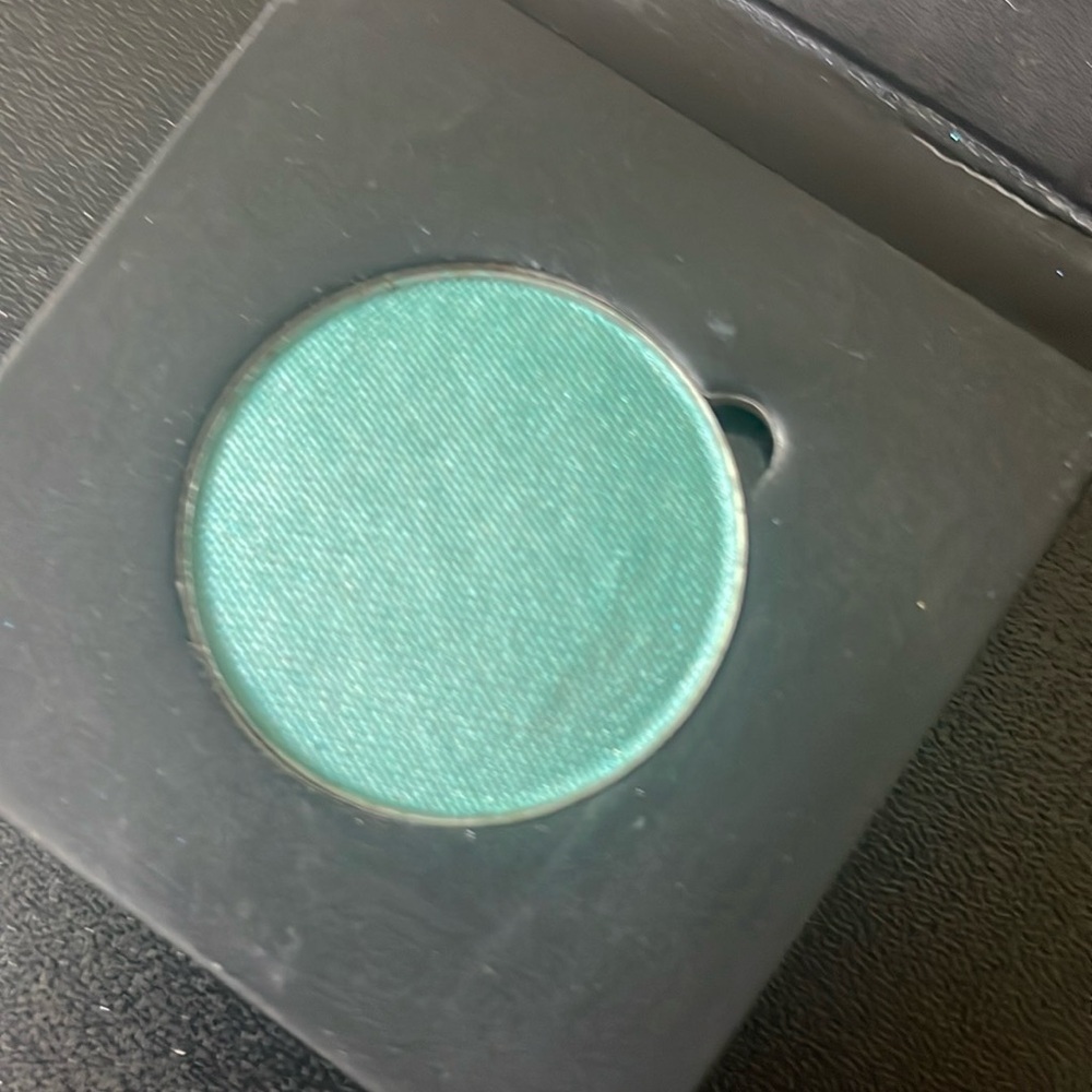 Johnny Concert eyeshadow single Aqua Meringue NEW!
